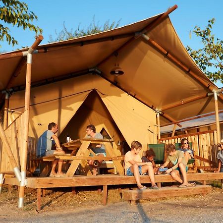 Camping Nautic Almata Glamping Hotel Castello  D'Empuries Kültér fotó